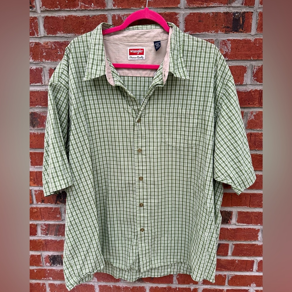 Wrangler 100% Cotton Men’s button down shirt